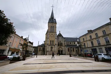 Face au risque d'orage, la Ville de Cusset (Allier) annule la séance de cinéma en plein air prévue ce mercredi soir