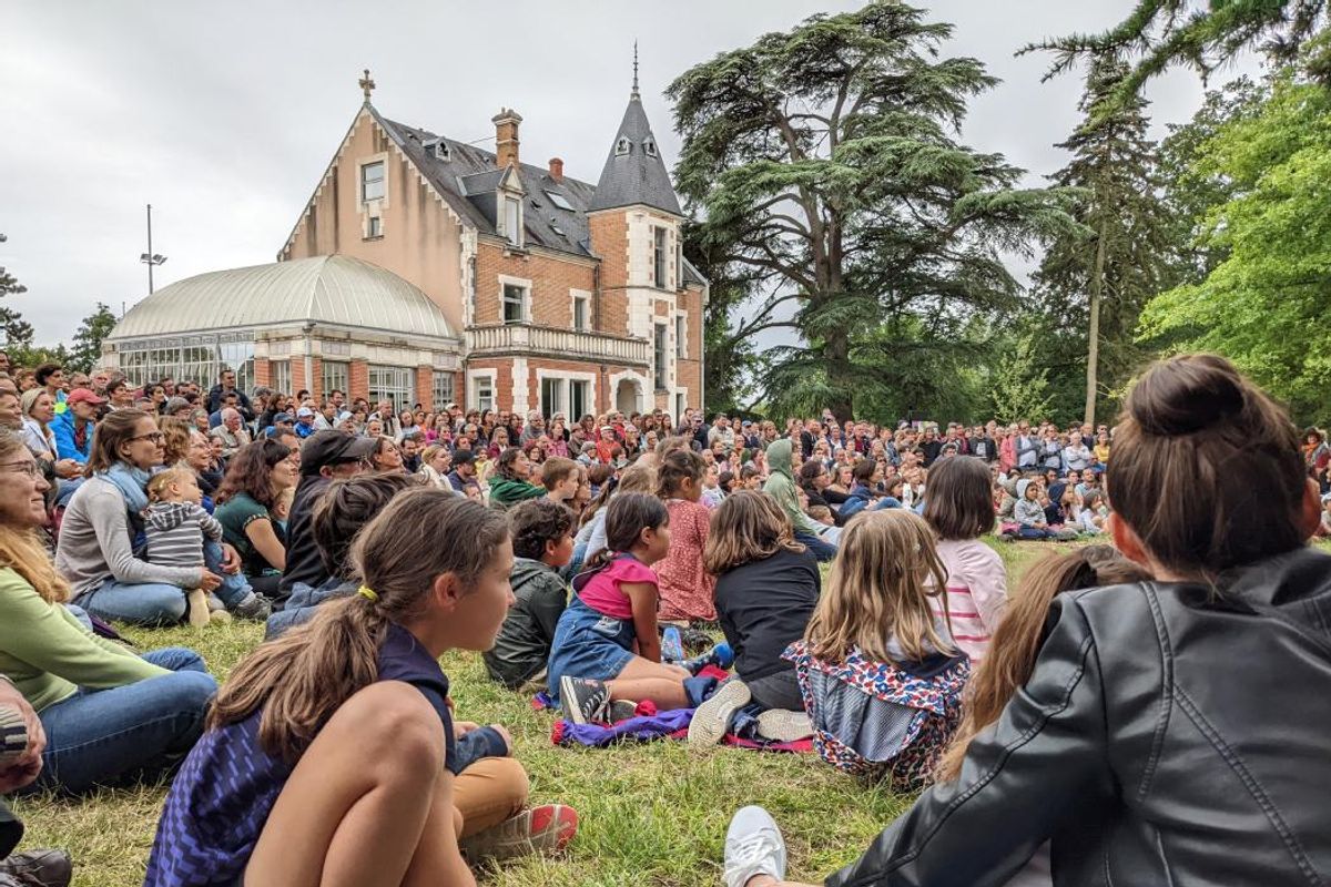 À saran, le théâtre de la tête noire cherche des bénévoles pour son festival de théâtre et d’arts de la rue