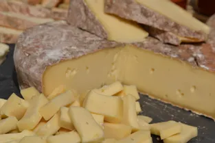 Concours national officiel du fromage Saint-Nectaire, le 18 juillet