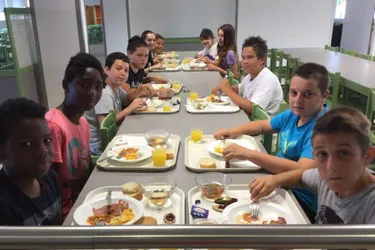 « English breakfast » pour les collégiens