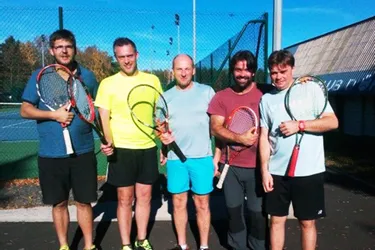 Tennis-club d’Orcines : les plus de 35 ans terminent à la 3e place