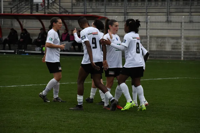 Direction Les Es De Finale De La Coupe De France F Minine Pour Le Bourges Fc Vainqueur Sur Le