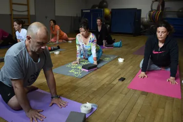 Un cours de yoga restauratif, avec Frédéric Peyrot de Sport et Santé pour tous 63