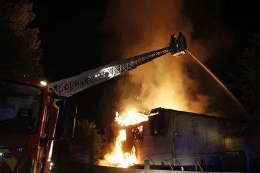 Incendie en Haute-Loire : 500 balles rondes partent en fumée à Coubon