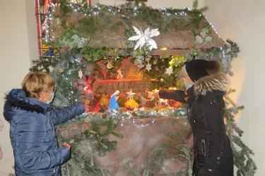 La crèche de Noël en place dans l’église
