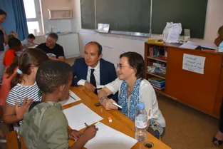 Le recteur de l'académie de Clermont-Ferrand à la rencontre des élèves en vacances apprenantes à Montluçon
