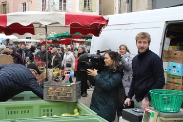 Le reportage sur le marché du Puy-en-Velay diffusé vendredi au JT de 13 heures