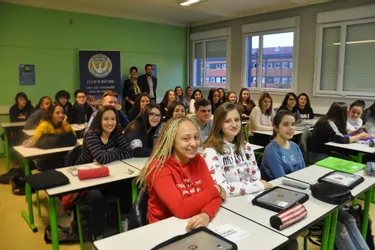 Des élèves du lycée Murat participent à un concours national