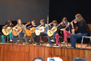 Les élèves de l’école de musique sur scène