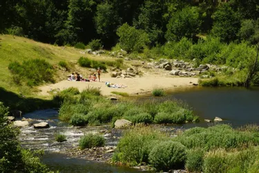 Découvrez une liste des meilleurs coins de baignade en Haute-Loire et à proximité