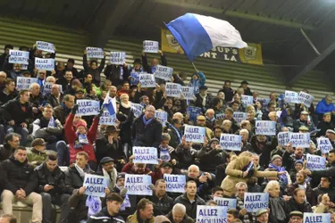 L’AS Moulins s’est inclinée, hier soir, au stade Hector-Rolland, au grand dam des 2.100 supporters