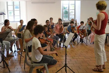 A Brioude, avec l'Académie du festival, les élèves apprennent à l'ombre des artistes