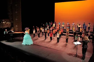 Chant choral à l’Opéra-théâtre avec 120 enfants