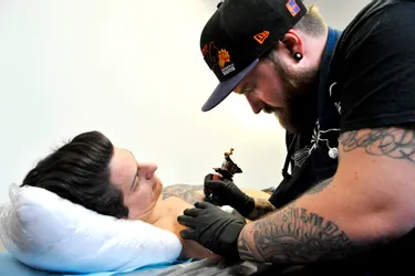 [Vic'Hipster] Le tatoueur a l’encre dans la peau