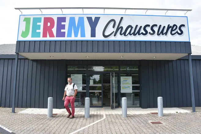 L enseigne regionale Jeremy Chaussures presente a Thiers et a Ambert ne fera pas de soldes cet ete On a besoin de vendre a un prix normal La Montagne