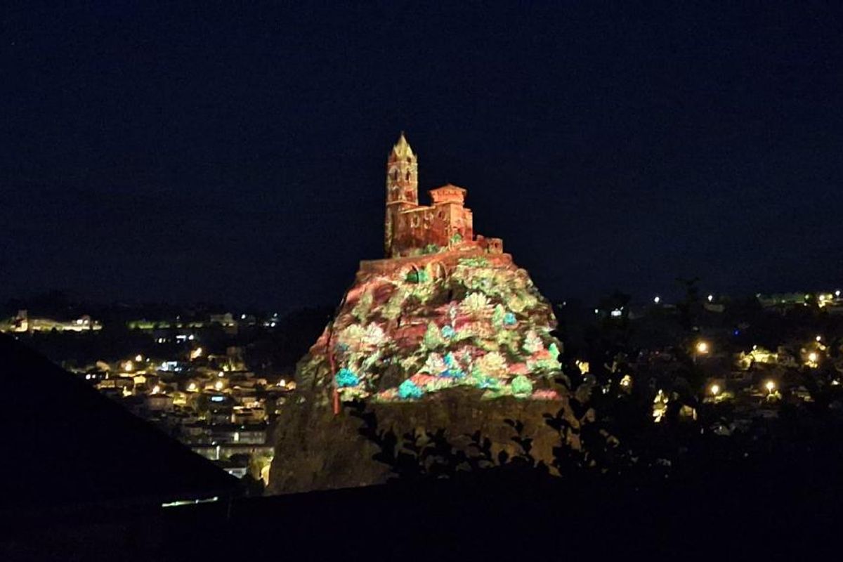 Puy de Lumières : Nouvelle Technologie Laser pour ses 10 Ans