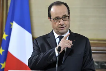 François Hollande à Tulle dénonce les "crimes de guerre" d'Alep