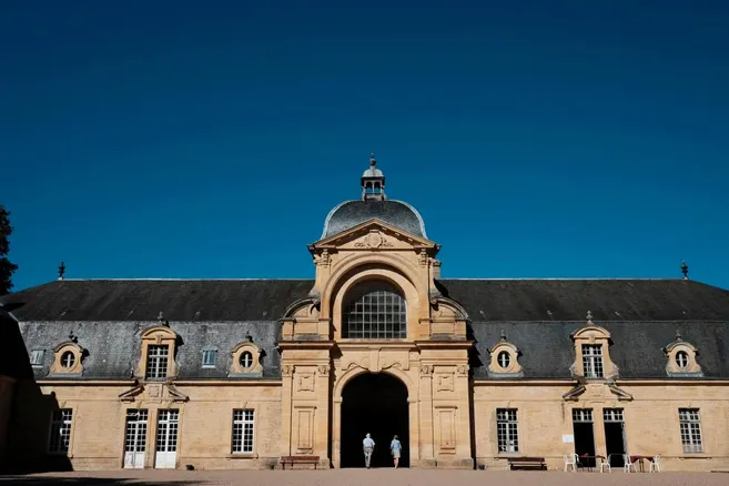 Prye La réhabilitation des écuries du château de Prye soutenue par la ...
