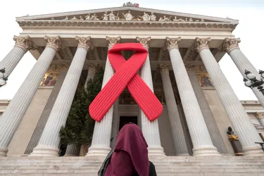 Les idées fausses sur le sida reprennent du poil de la bête