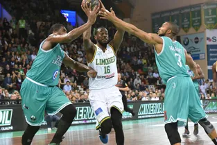 Basket : le Limoges CSP a stoppé Pau dans son élan