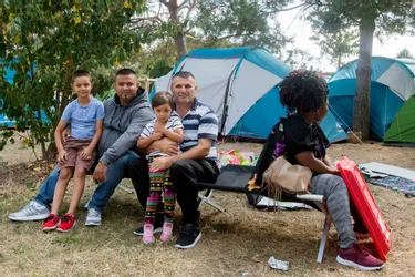 Des familles de réfugiés installées place du 1er-Mai à Clermont-Ferrand