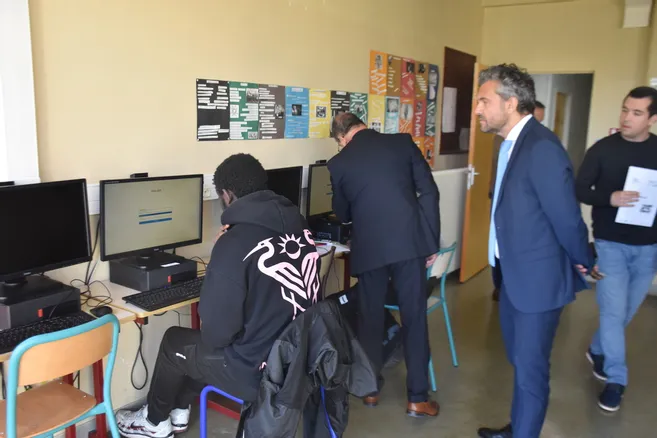 Les élèves du collège Anatole-France ont représenté la France devant le recteur de l'académie Orléans-Tours - L’Écho Républicain