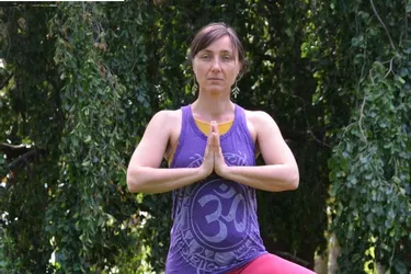 Julie Valsells dispense des cours de hatha yoga au centre Tabarly