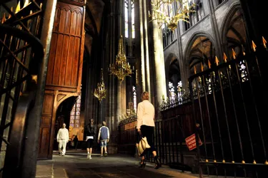 La cathédrale de Clermont : haut lieu touristique amputé de sa crypte, de son trésor et de son point de vue