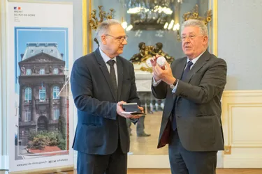Jean-Yves Gouttebel reçoit la médaille de la Préfecture du Puy-de-Dôme