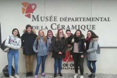 Les élèves de Montdory visitent le musée de la céramique