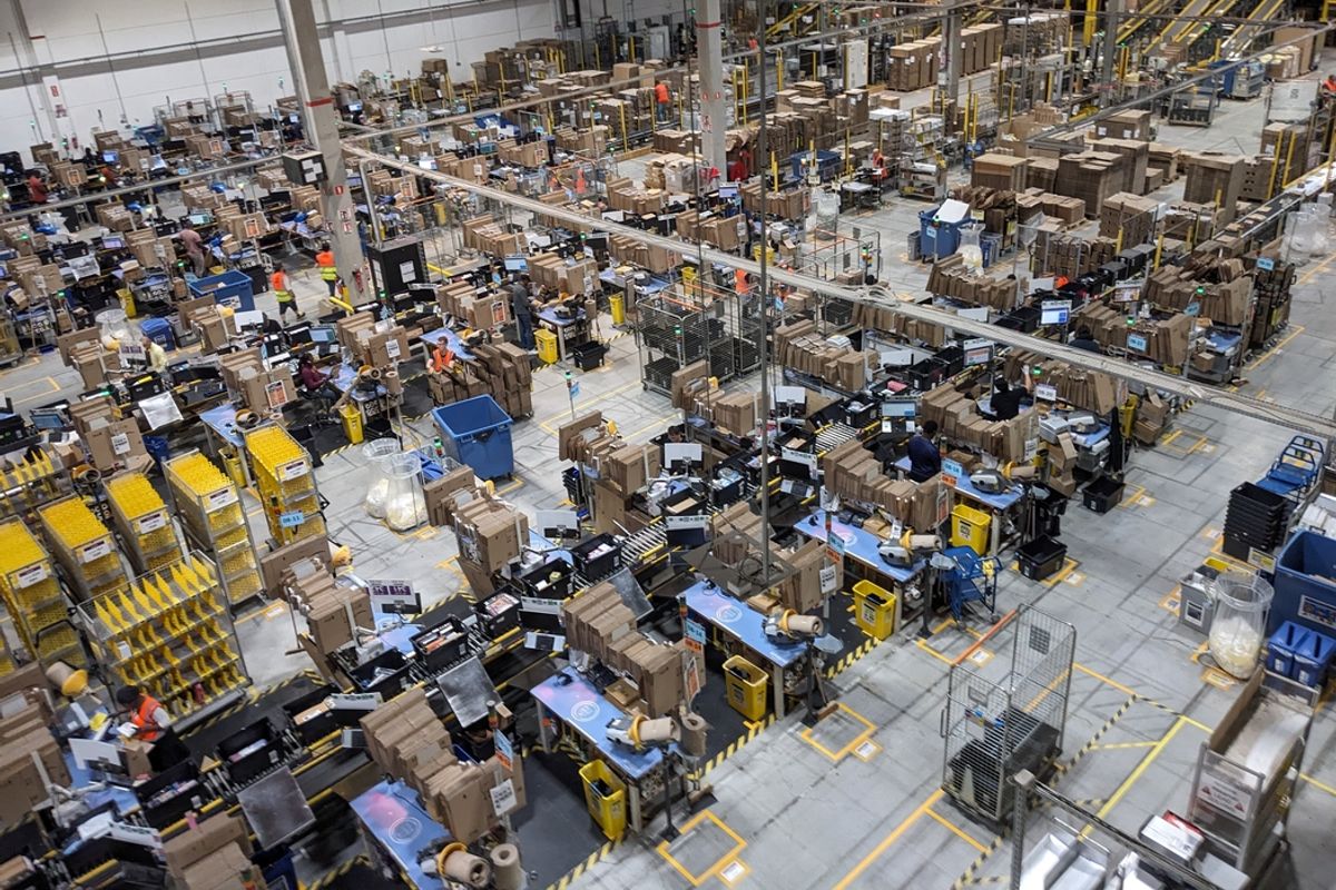 Amazon : plus de 2. 300 emplois permanents à saran, gidy et ormes dans le loiret