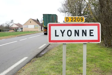 Les habitants de Lyonne (Allier) ont le sentiment d'habiter à l'écart des réseaux connectés