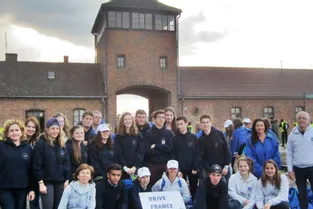 Dix-huit lycéens de Bossuet, à Brive, sont partis à la recherche des rescapés d’Auschwitz