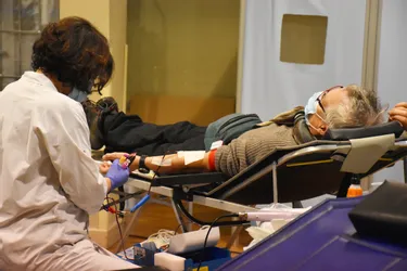 "C'est gratuit et ça sauve des vies" : des Corréziens expliquent pourquoi ils donnent leur sang