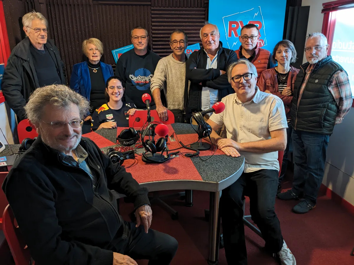 La radio RVR fête les 10 ans de son studio roannais en ouvrant ses ...