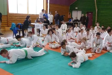 Les judokas s’entraînent le vendredi, et combattent le dimanche