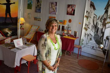 Rue Conchette, Monique Durand a ouvert en juin une galerie d’art qui se veut « ouverte sur la rue »