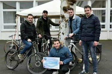 Cinq étudiants du lycée agricole Brive-Voutezac vont rejoindre Orléans à Nantes à vélo