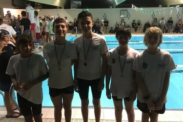 Les jeunes nageurs en compétition