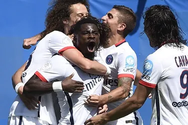 Les Parisiens ont remporté leur premier titre, samedi, face à Lyon (2-0)