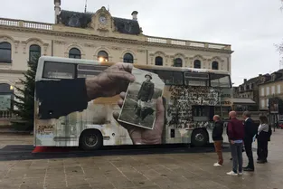 Corrèze : un bus anglais pour support artistique