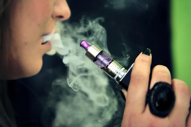 Mon ado pensait que la cigarette électronique n'était que de la vapeur  d'eau