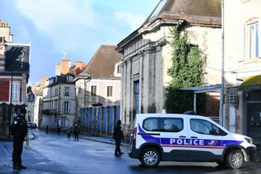 L'alerte au colis suspect au tribunal de Moulins (Allier) a été levée : il s'agissait d'une horloge portative