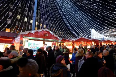 Le marché de Noël place de La Victoire