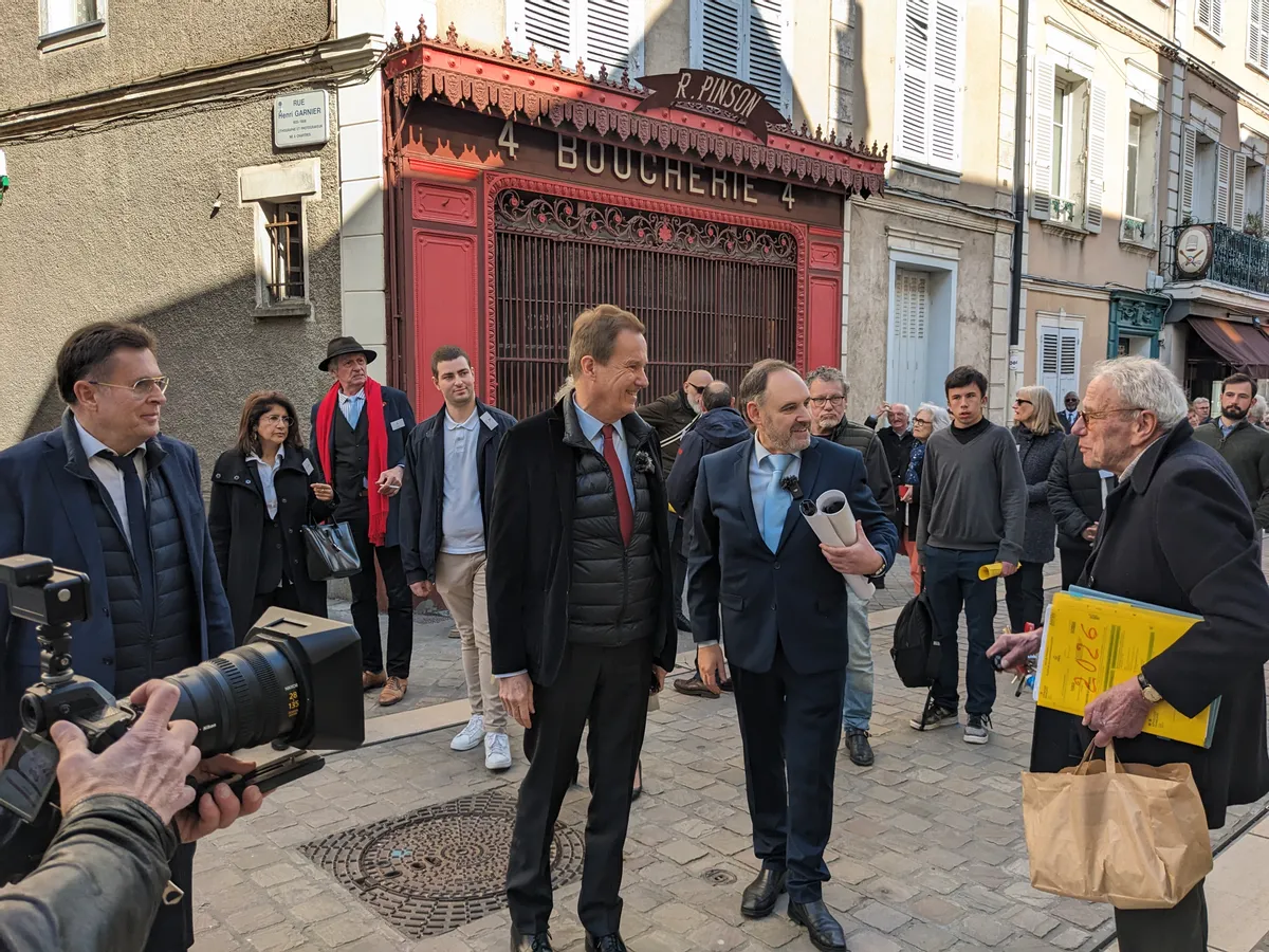 Nicolas Dupont-Aignan et Mathieu Brétillard sont allés à la rencontre ...