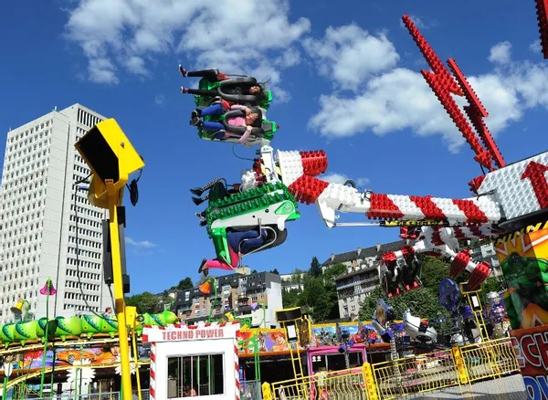 La fête foraine a commencé hier, les manèges offriront leur lot de ...