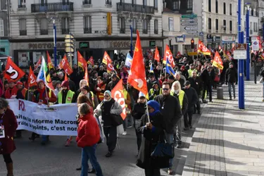 Plus de 700 personnes contre la réforme des retraites dans les rues de Montluçon, ce jeudi matin