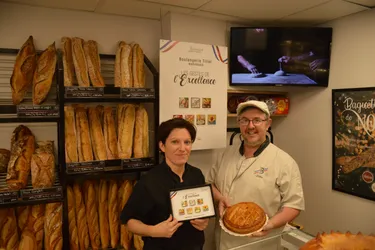 Des fèves françaises pour promouvoir l'artisanat chez un boulanger de Maringues