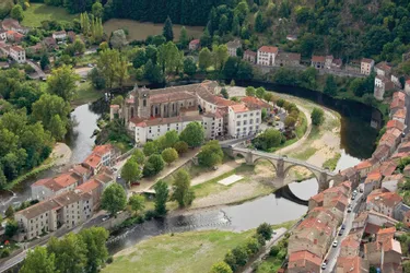 Lavoûte-Chilhac sera t-il "Le village préféré des Français" cette année ?