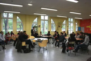 Café des réussites de l’ADAPT au lycée Amédée-Gasquet